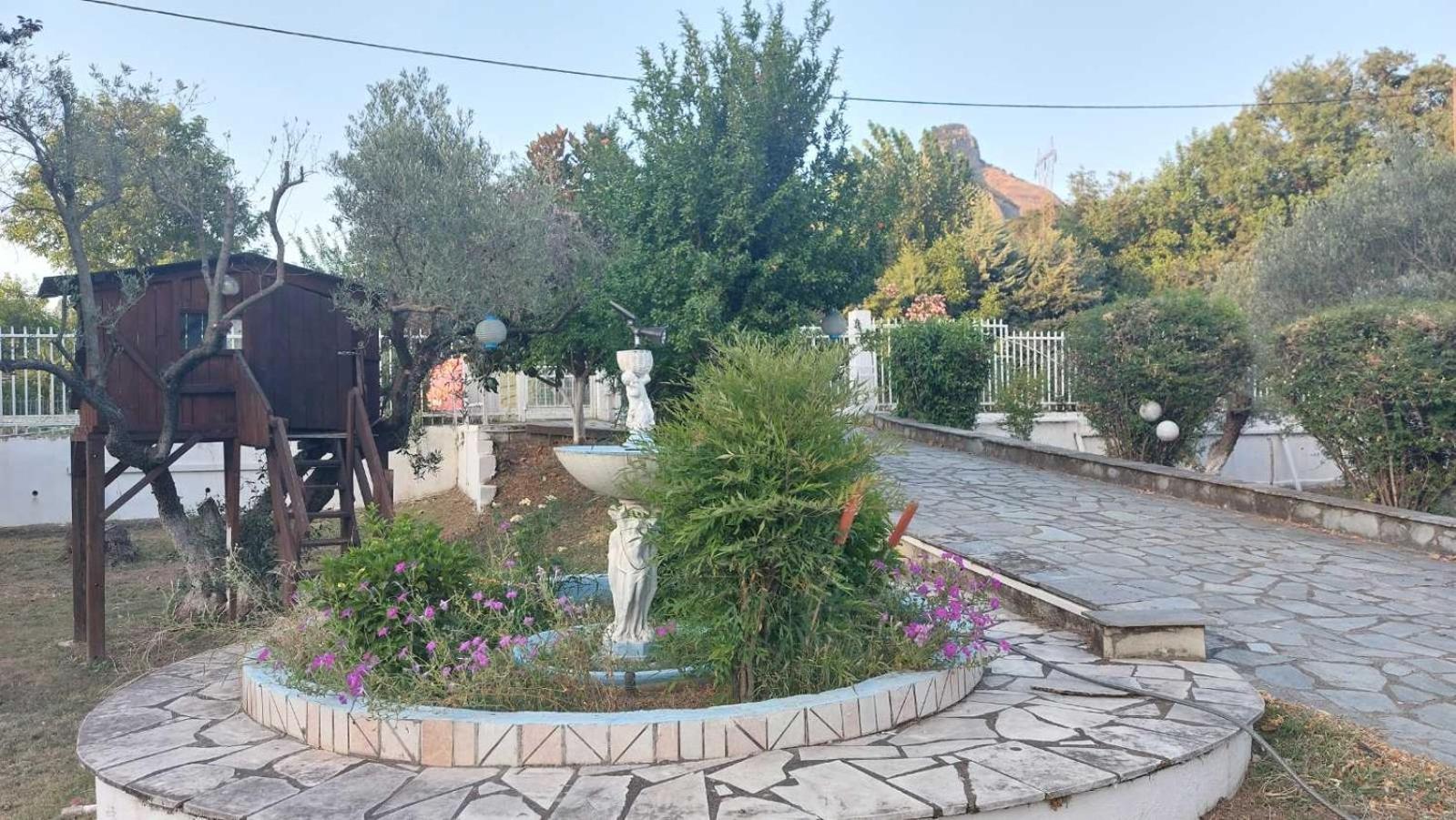 Pomegranate Tree House - Meteora Konuk evi Kalampáka Dış mekan fotoğraf